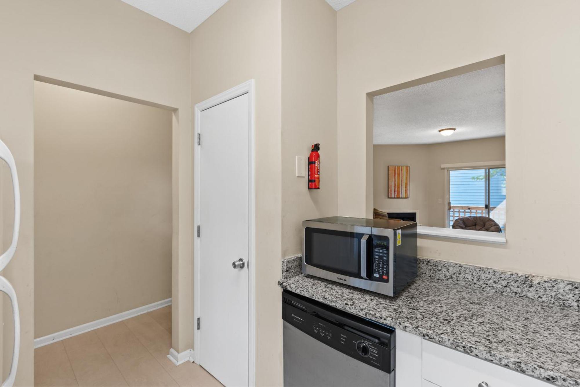 Bright And Cozy 1-br Condo, Wifi *